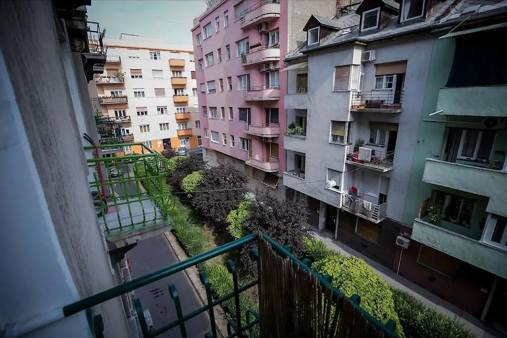 Parisian Soul In The Heart Of Budapest 0*,